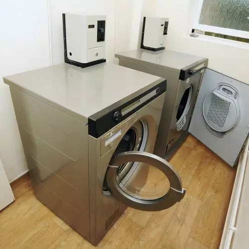 Walton Street 133 laundry