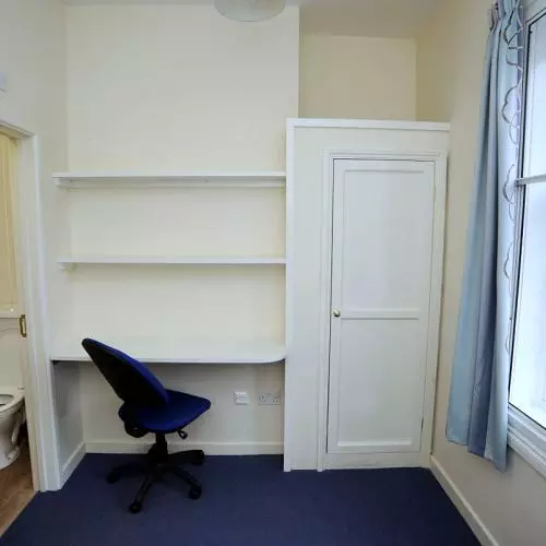 Walton Street 133 room and ensuite