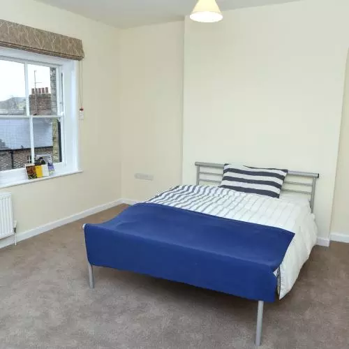 Image of large bedroom