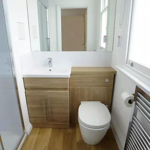 38-40 Woodstock Road ensuite bathroom