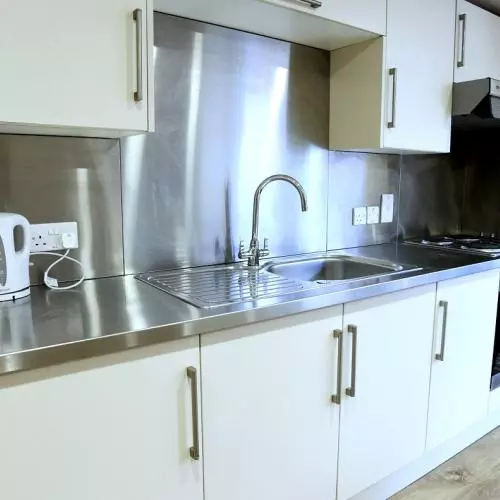 38-40 Woodstock Road kitchen 