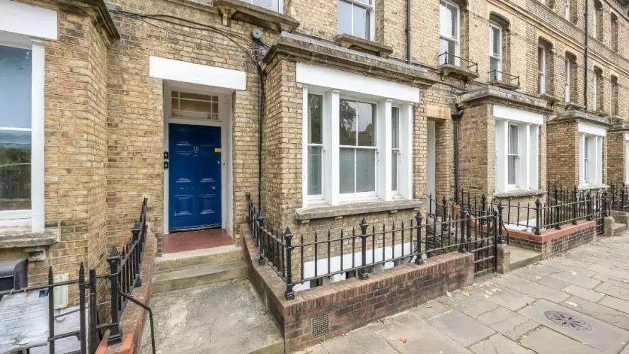 15 wellington square